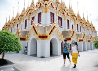 Bangkok on a budget: Complete 5D/4N itinerary under $200 tourists visiting the metal castle in bangkok thailand
