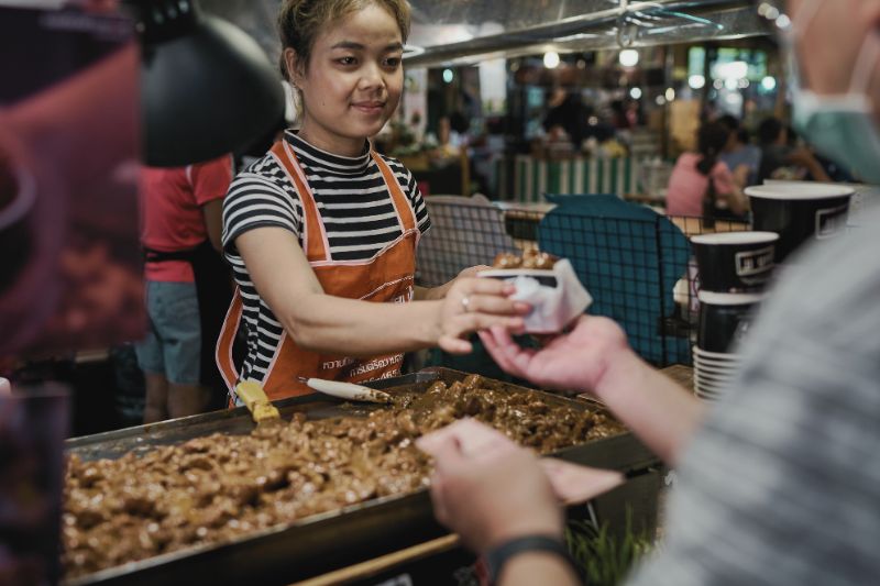 Phuket Food Stalls: TripGuru supports Phuket food stall vendors