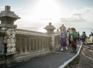 5 ways to reduce your carbon footprint while traveling